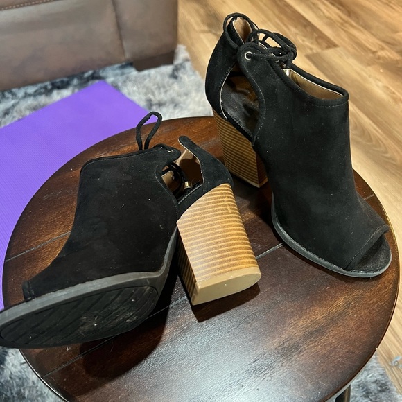 Qupid Black Peep-Toe Block Heels Size U.S 5.5 - Picture 4 of 6
